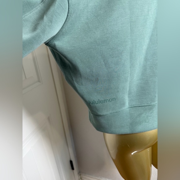 Lululemon Softstreme Perfectly Oversized Cropped Crew - Picture 6 of 8